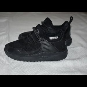 9c All Black Pumas